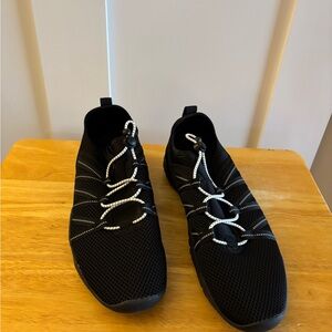 All In Motion Women’s Shoes Size 10